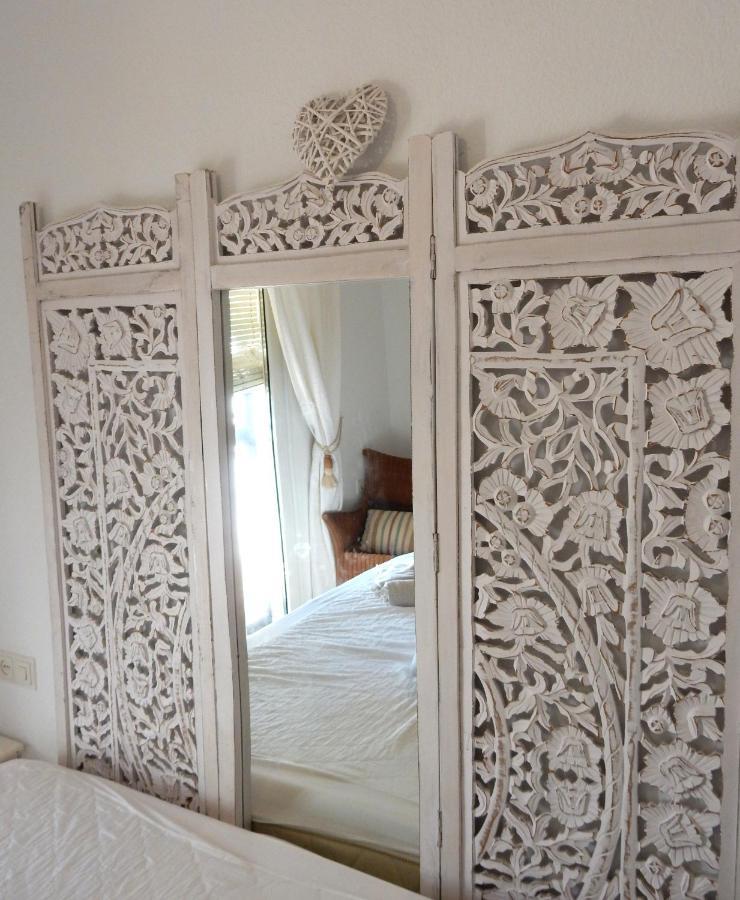 Beach Villa ,Nerja, Seaview, Pool, 3 Bedrooms, Huge Terrace And Garden Exterior photo